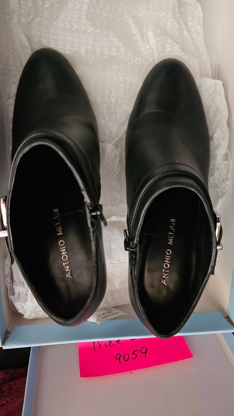 EUC w/Box Antonio Melani Size 6 1/2 M Heel Booties - Black "Neta"